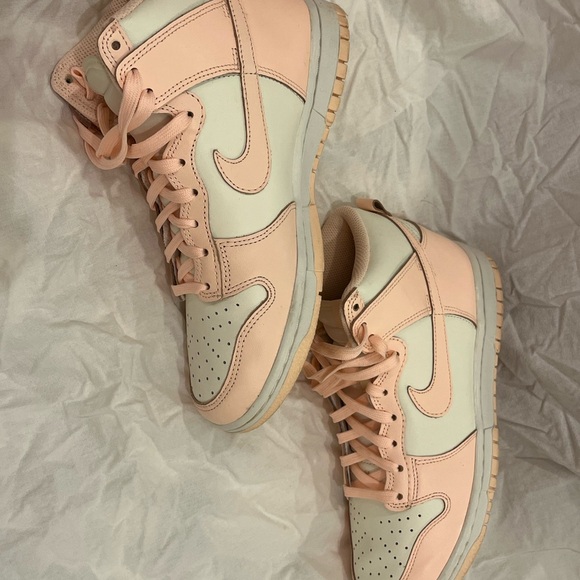 W Nike Dunk High Sail/Crimson Tint-Sail - Picture 5 of 6